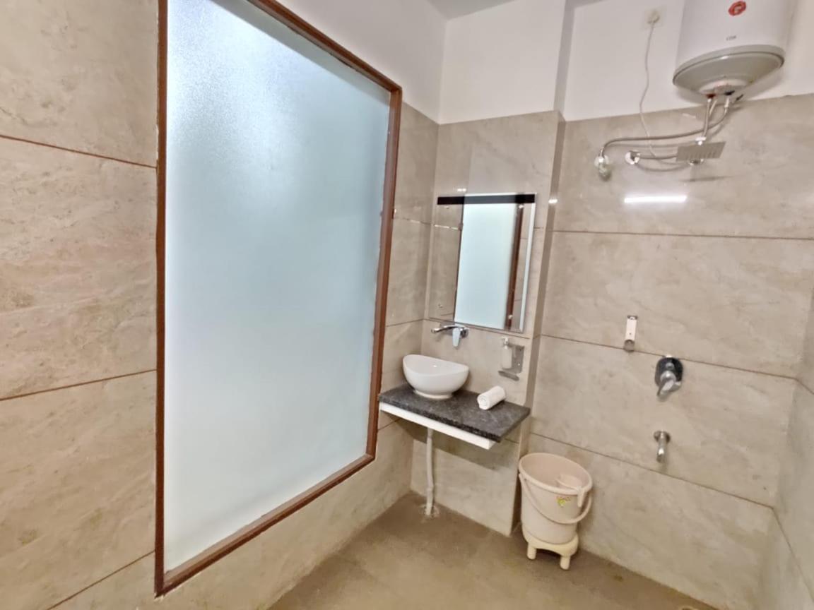 FabHotel Golden Home Amritsar Buitenkant foto