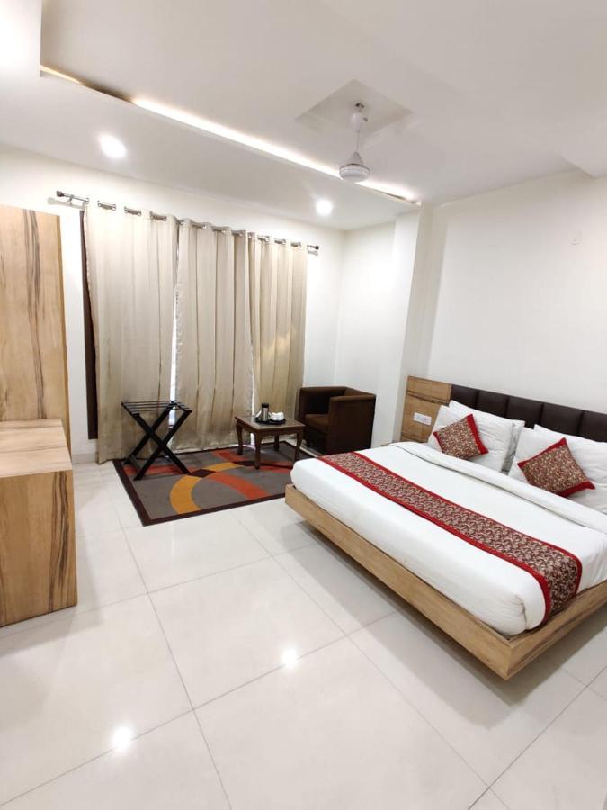 FabHotel Golden Home Amritsar Buitenkant foto