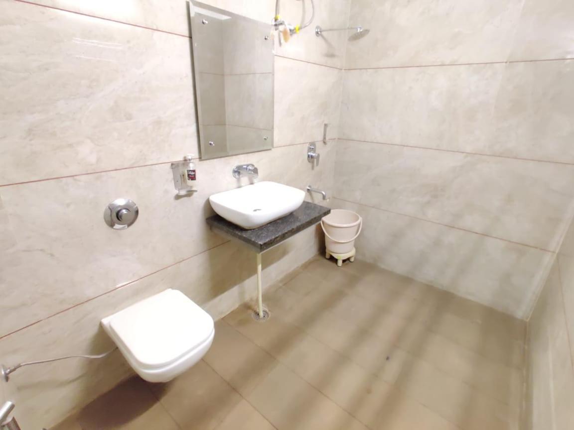 FabHotel Golden Home Amritsar Buitenkant foto