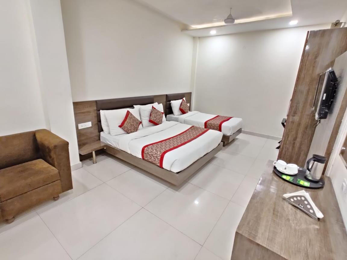 FabHotel Golden Home Amritsar Buitenkant foto