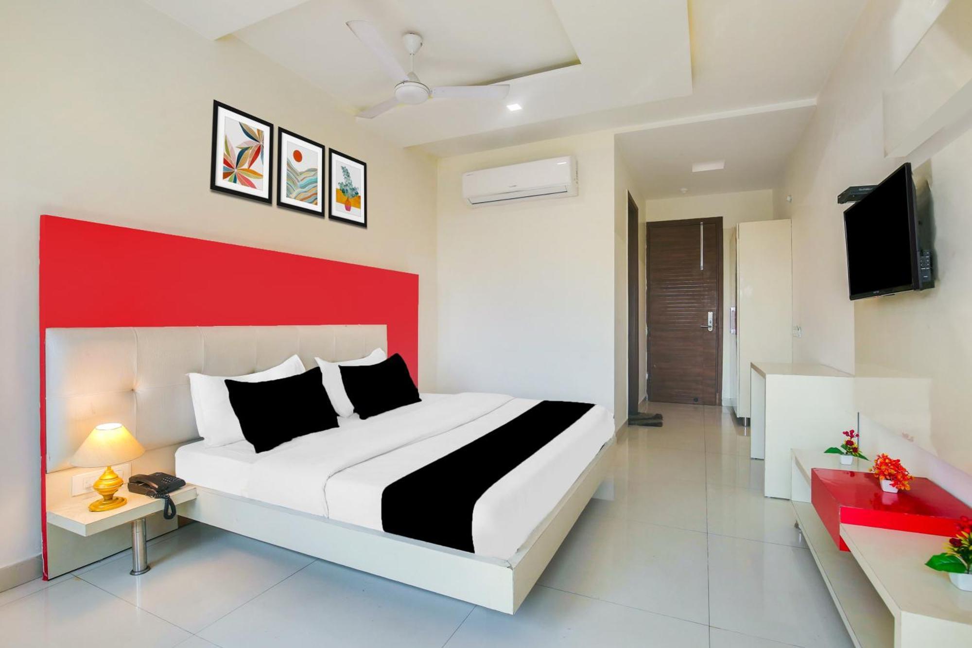 FabHotel Golden Home Amritsar Buitenkant foto