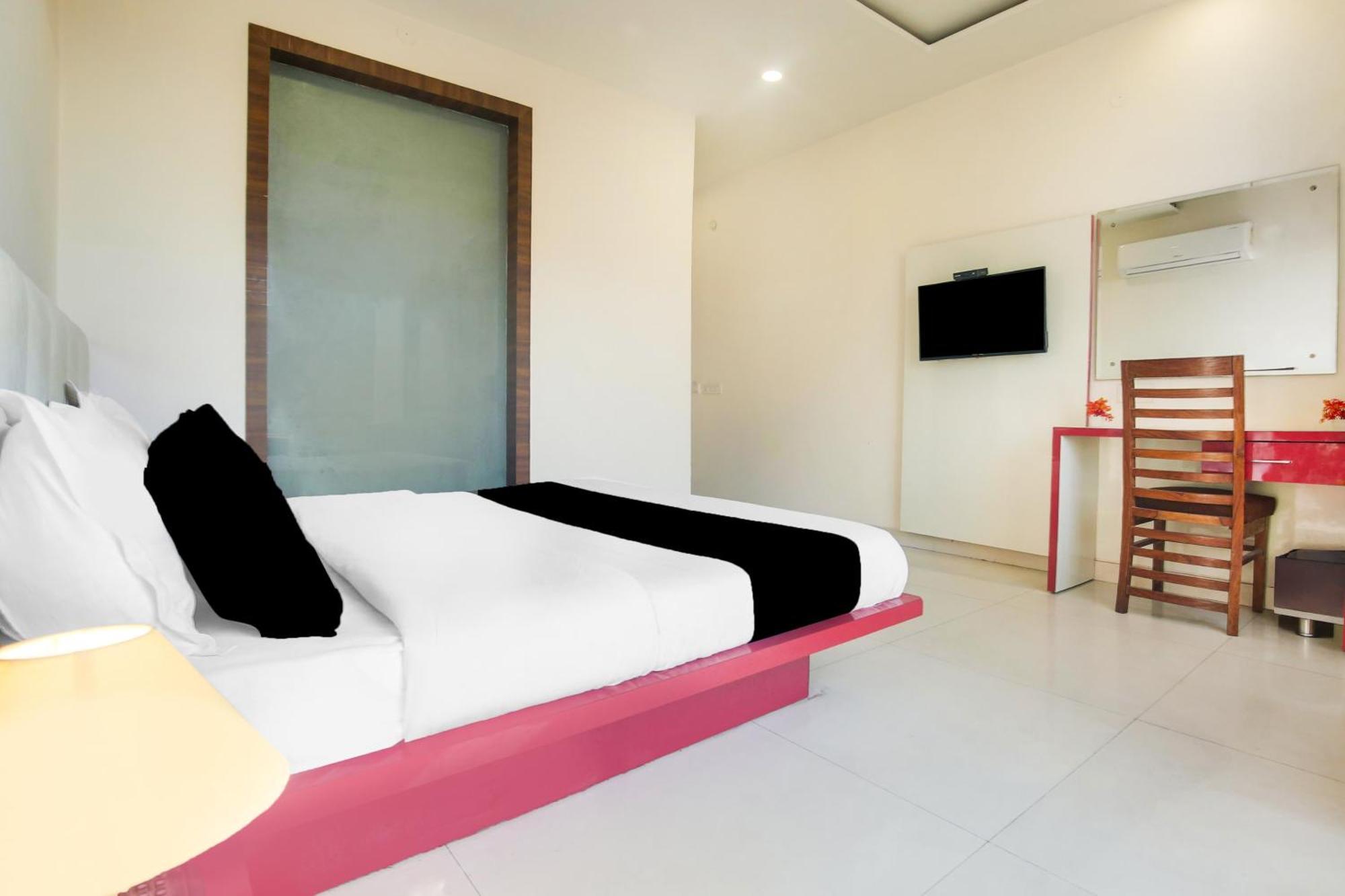 FabHotel Golden Home Amritsar Buitenkant foto