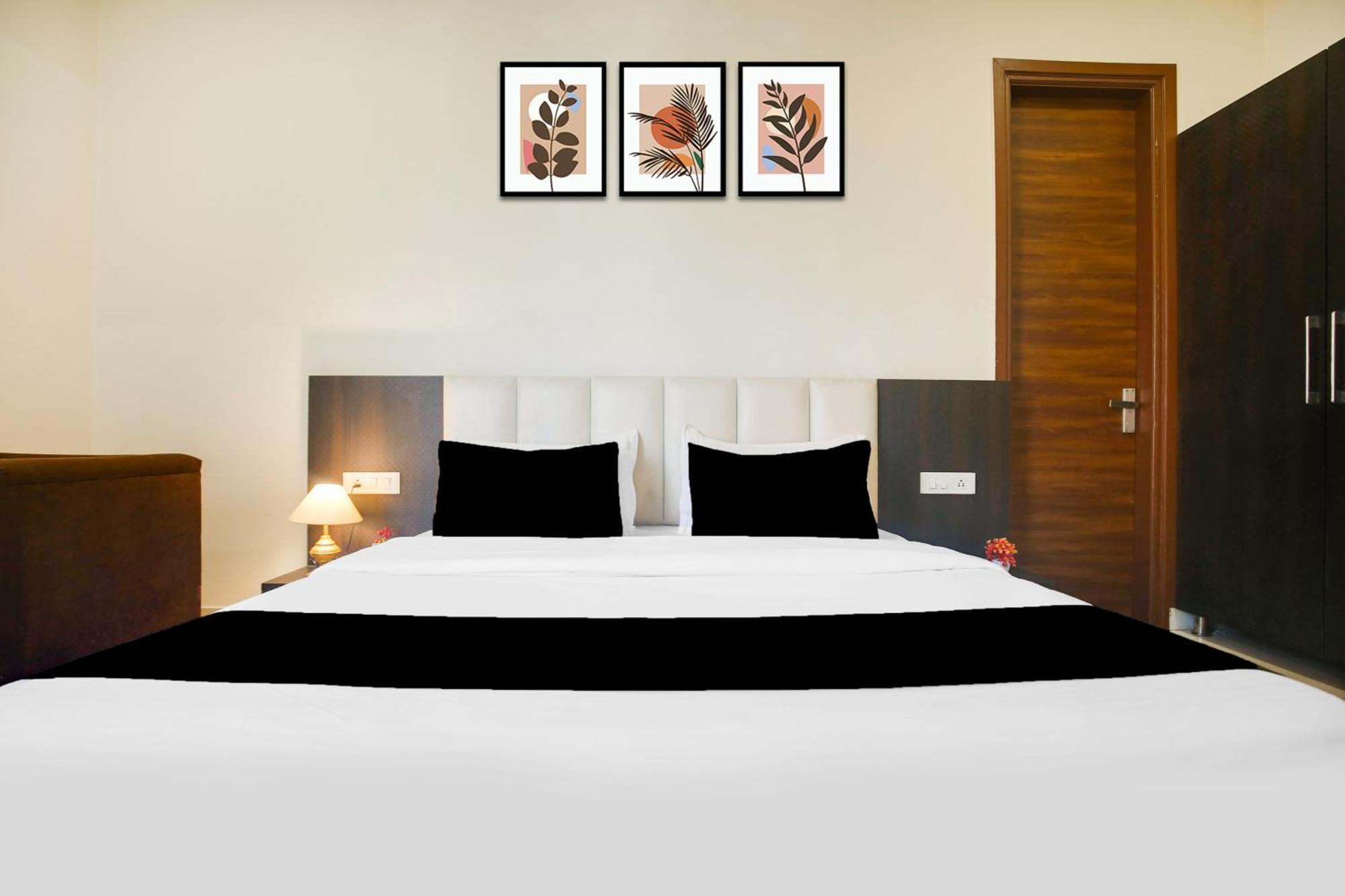 FabHotel Golden Home Amritsar Buitenkant foto