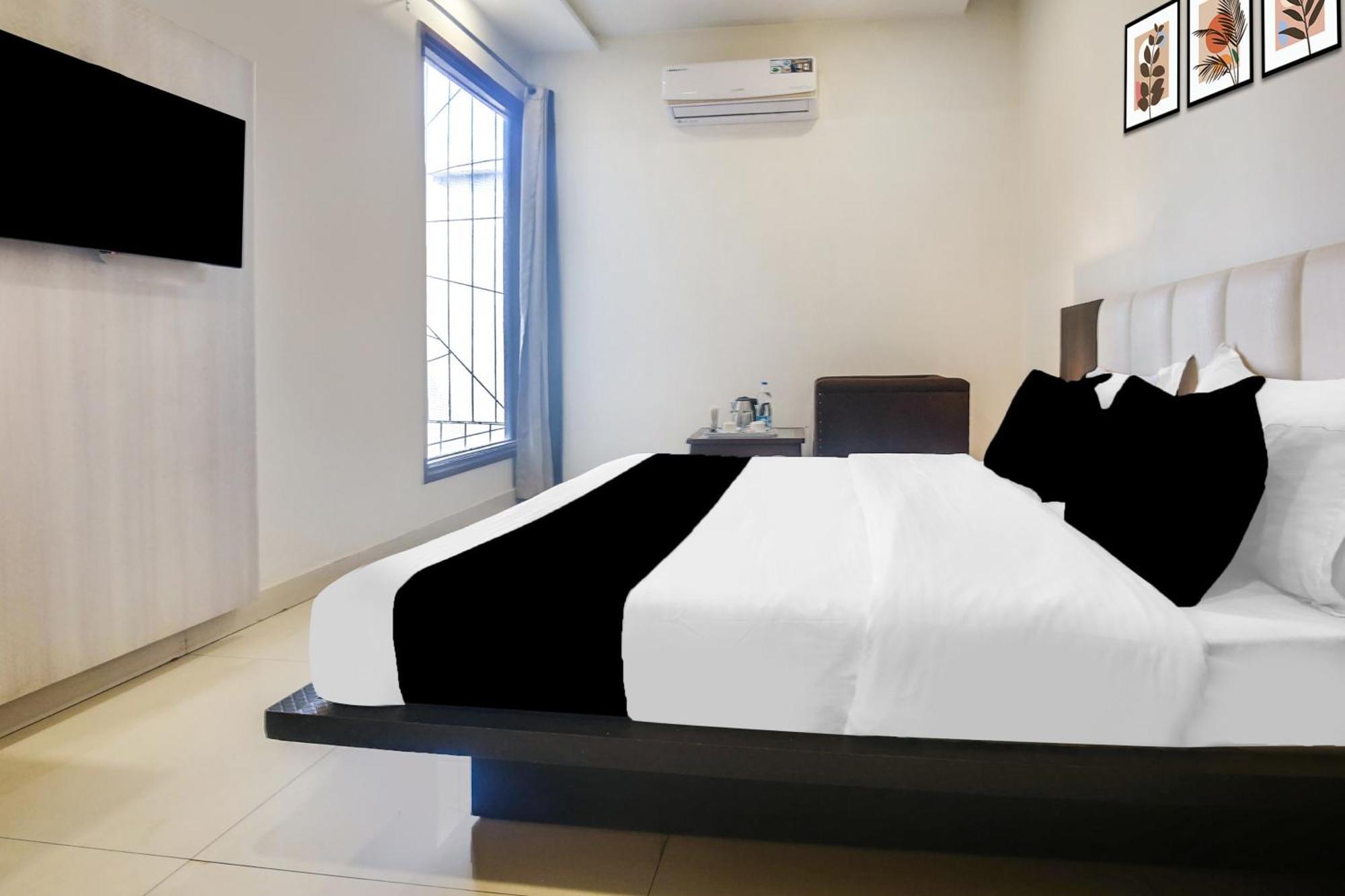 FabHotel Golden Home Amritsar Buitenkant foto